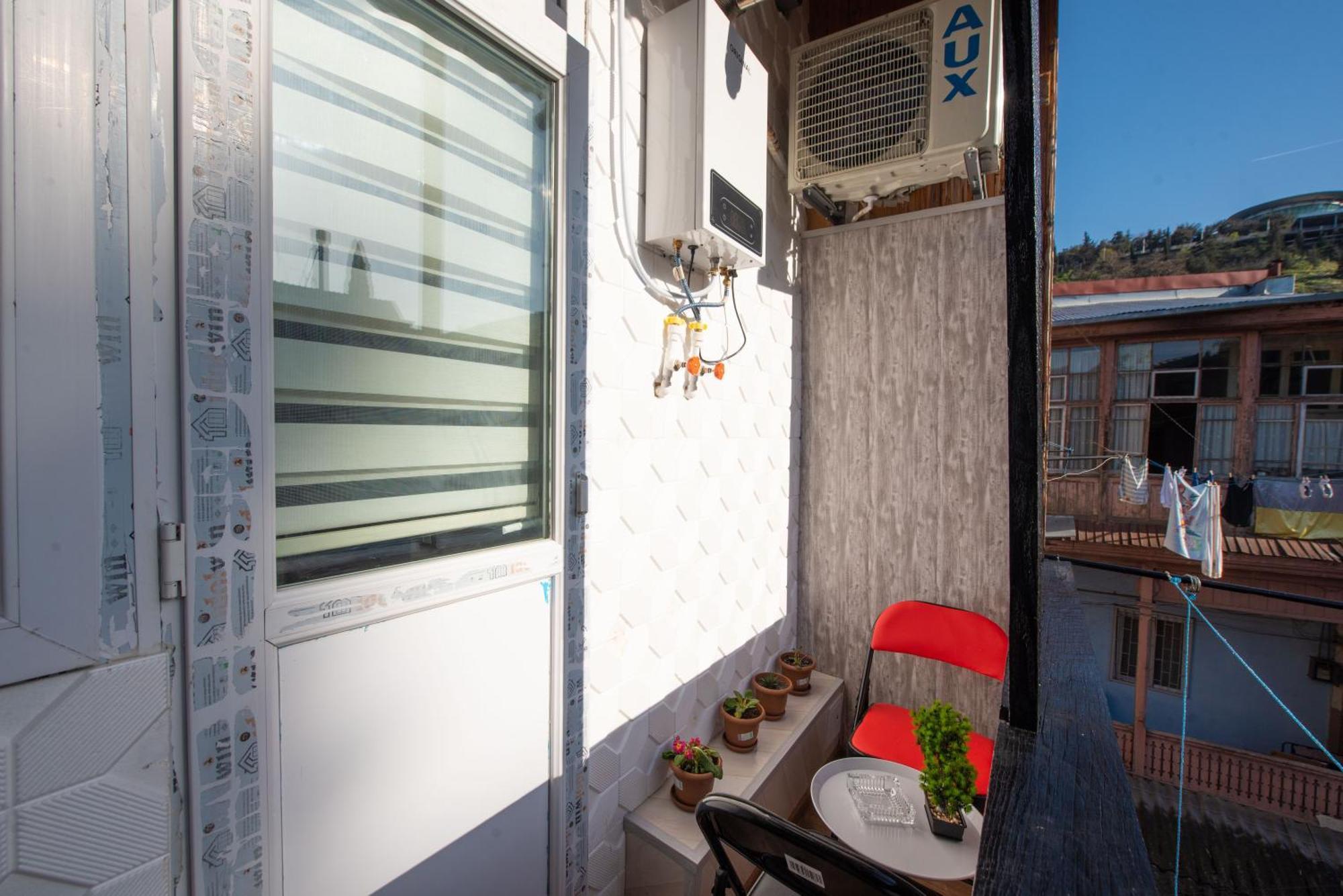 Apartment In Old Tbilisi ภายนอก รูปภาพ
